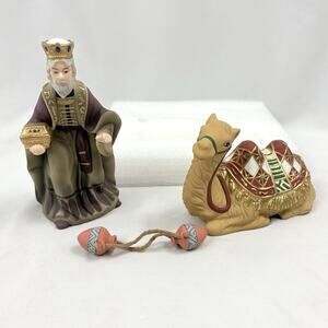 Hawthorne Village Nativity King Gasper & Seated Camel with Jug Set